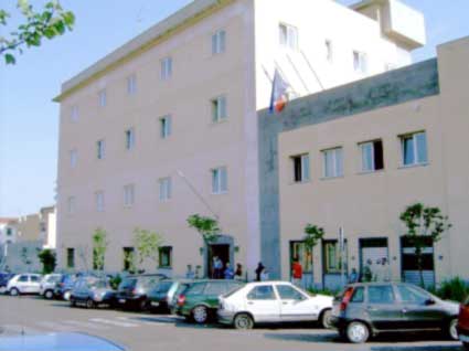 AUTO TRAVOLGE MANIFESTANTI DAVANTI SEDE MIUR: SGOMENTO E RABBIA